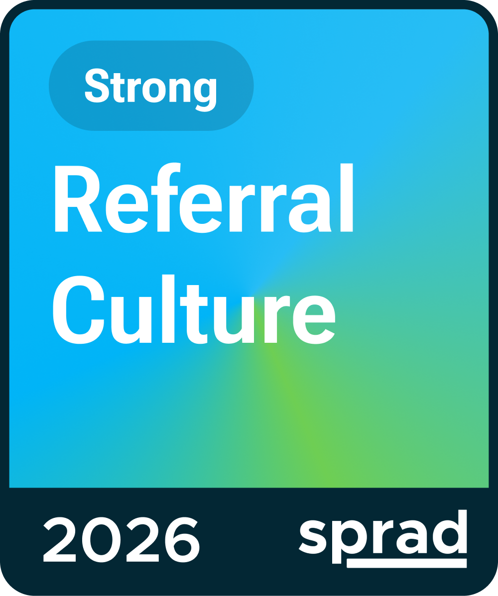 ein blau-grüner Hintergrund mit weißem Text