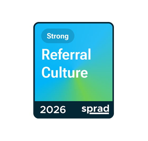 Ein blau-grünes Quadrat mit weißem Text